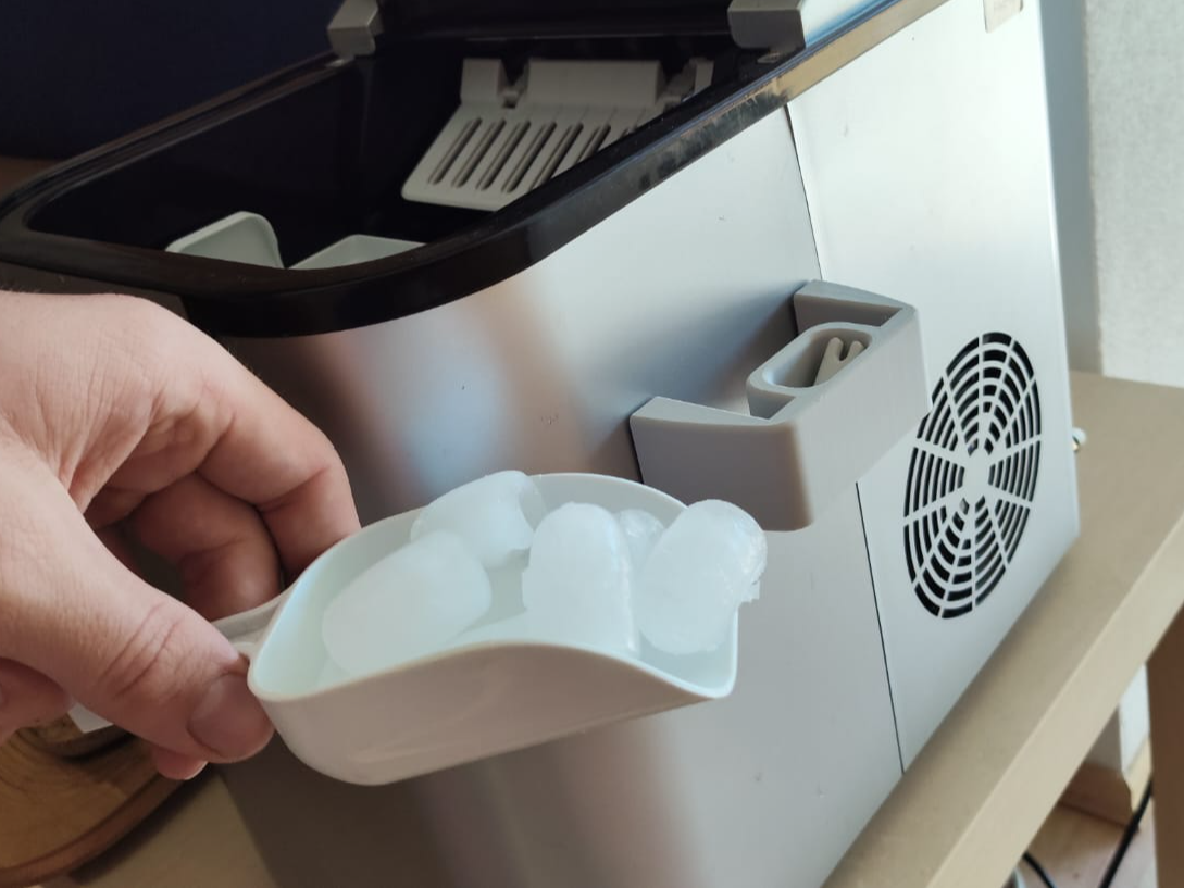 Sköfuhaldari fyrir klakavélar